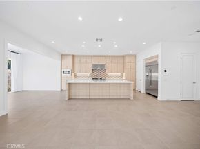 360 Riverbend, Lake Forest CA 92630