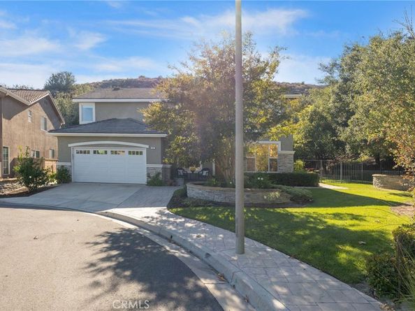 2 Swallows Lane, Trabuco Canyon CA 92679