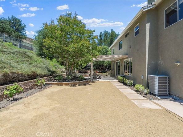 2 Swallows Lane, Trabuco Canyon CA 92679