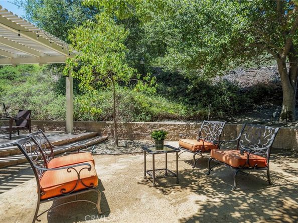 2 Swallows Lane, Trabuco Canyon CA 92679