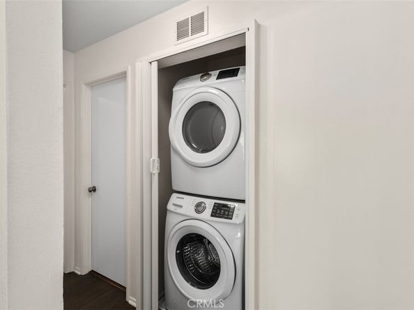 131 Remington 239, Irvine CA 92620