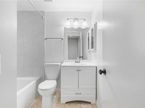 32 Goldenbush, Irvine CA 92604