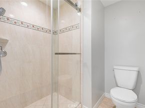 32 Goldenbush, Irvine CA 92604