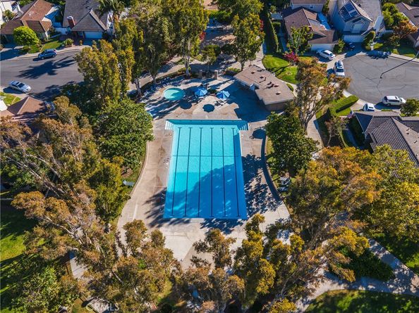 32 Goldenbush, Irvine CA 92604