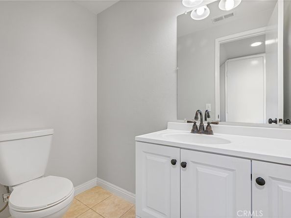 32 Goldenbush, Irvine CA 92604