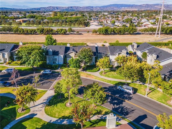 32 Goldenbush, Irvine CA 92604