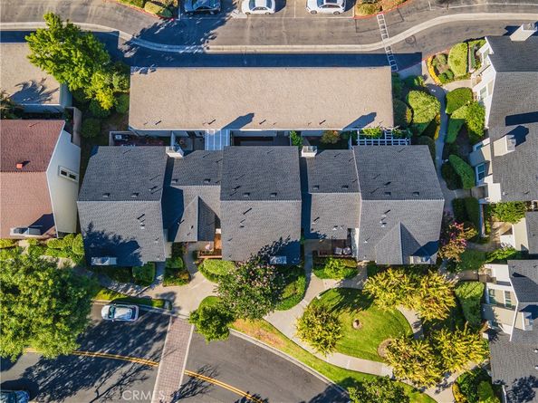 32 Goldenbush, Irvine CA 92604