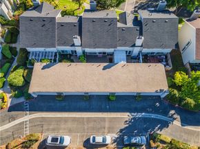 32 Goldenbush, Irvine CA 92604