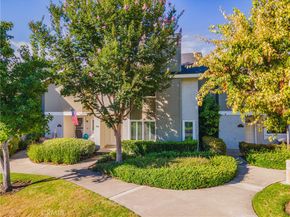 32 Goldenbush, Irvine CA 92604
