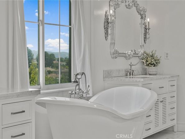 18 Calle De La Luna, San Clemente CA 92673