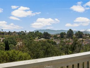 18 Calle De La Luna, San Clemente CA 92673
