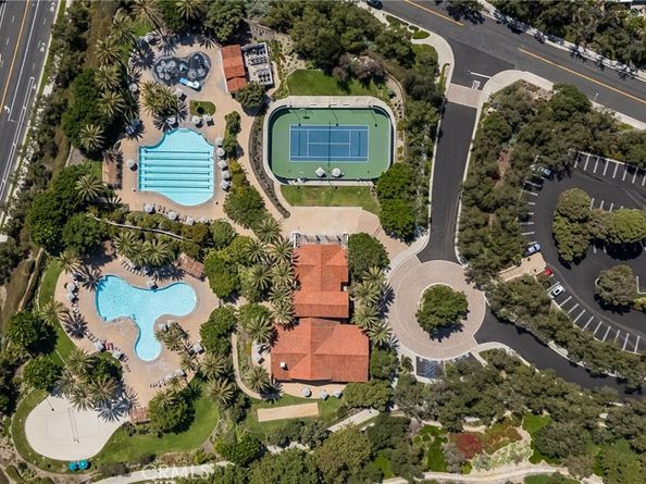 18 Calle De La Luna, San Clemente CA 92673