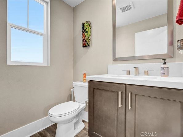 74 Iluna, Irvine CA 92618