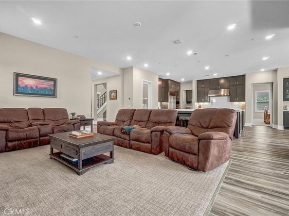 74 Iluna, Irvine CA 92618