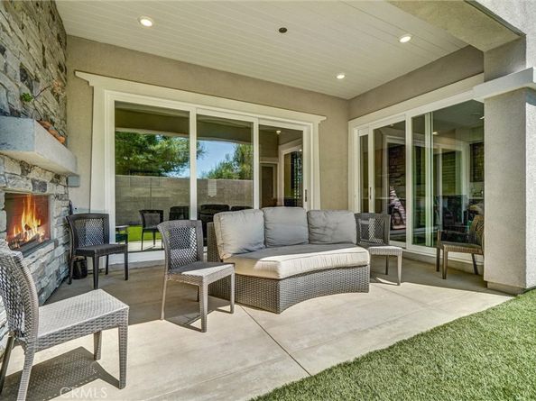 74 Iluna, Irvine CA 92618