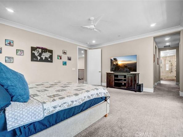 74 Iluna, Irvine CA 92618