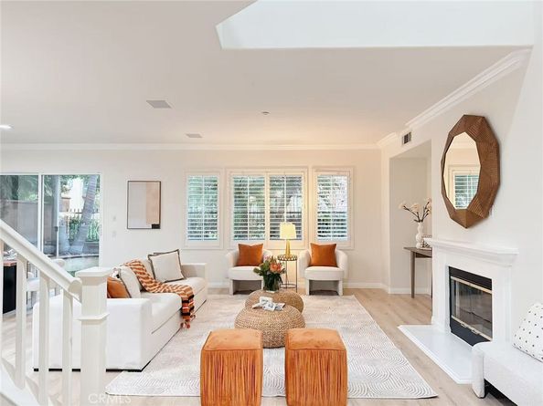 8 Salton 70, Irvine CA 92602