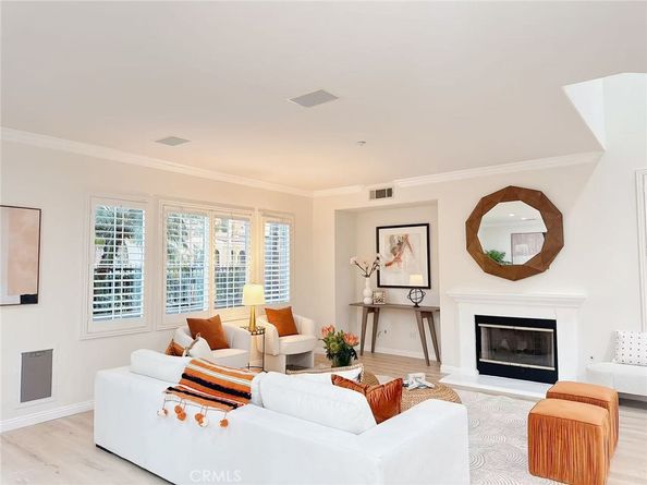8 Salton 70, Irvine CA 92602