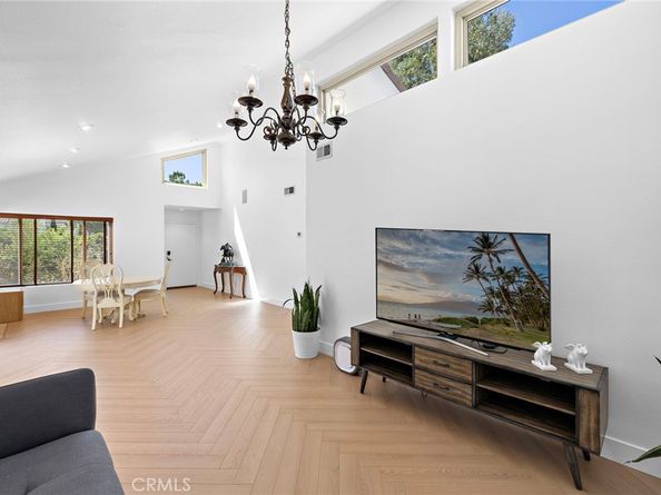 18 Navarre 133, Irvine CA 92612