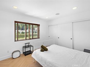 18 Navarre 133, Irvine CA 92612