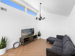 18 Navarre 133, Irvine CA 92612