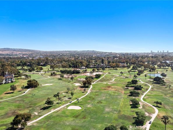 18 Navarre 133, Irvine CA 92612
