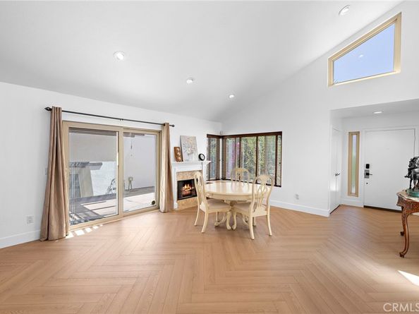 18 Navarre 133, Irvine CA 92612