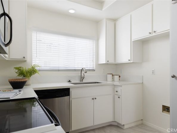 257 Huntington, Irvine CA 92620