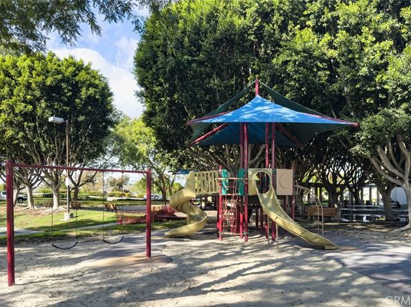 257 Huntington, Irvine CA 92620