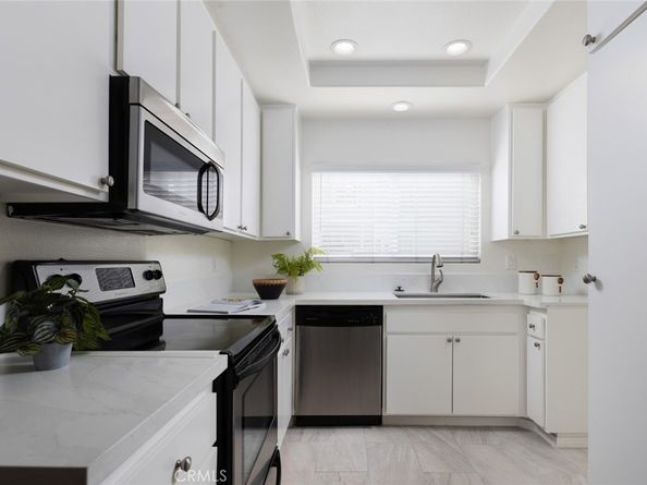 257 Huntington, Irvine CA 92620