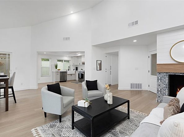 17738 Plaza Acosta, San Diego CA 92128