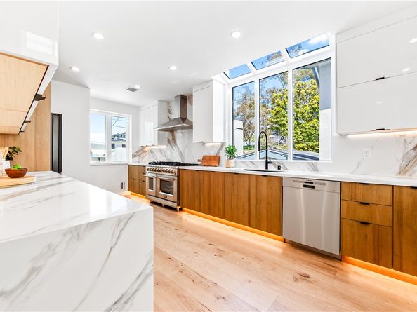 541 4th, Manhattan Beach CA 90266