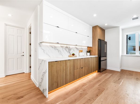 541 4th, Manhattan Beach CA 90266