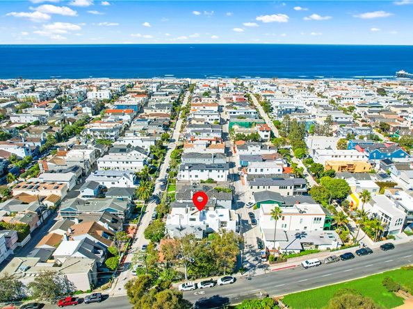 541 4th, Manhattan Beach CA 90266