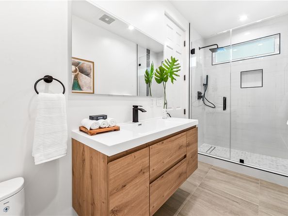 541 4th, Manhattan Beach CA 90266