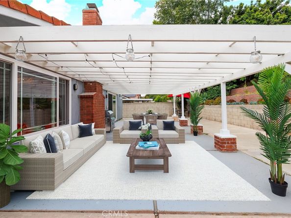 24956 Wells Fargo Drive, Laguna Hills CA 92653