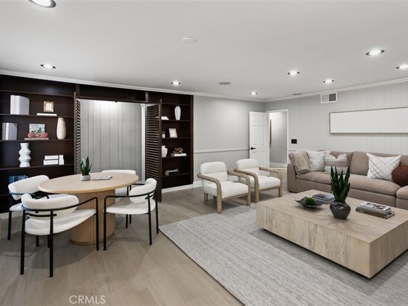 9882 Kings Canyon, Huntington Beach CA 92646