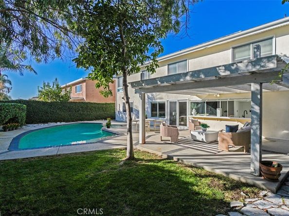 9882 Kings Canyon, Huntington Beach CA 92646