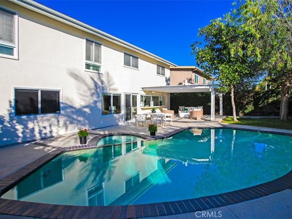 9882 Kings Canyon, Huntington Beach CA 92646