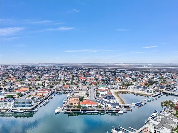 16412 Ardsley Circle, Huntington Beach CA 92649