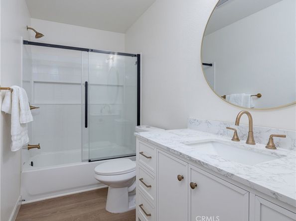 1988 Junipero Avenue, Signal Hill CA 90755