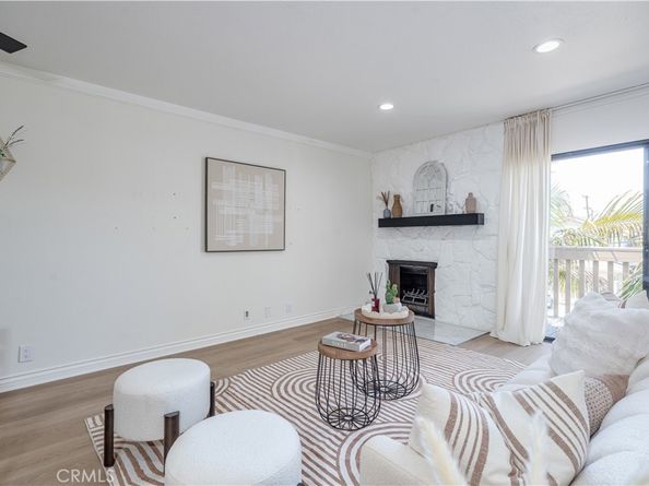 1988 Junipero Avenue, Signal Hill CA 90755