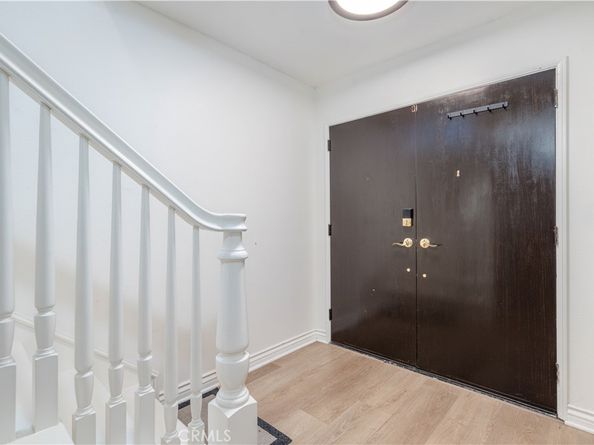 1988 Junipero Avenue, Signal Hill CA 90755