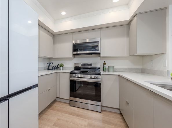 1988 Junipero Avenue, Signal Hill CA 90755