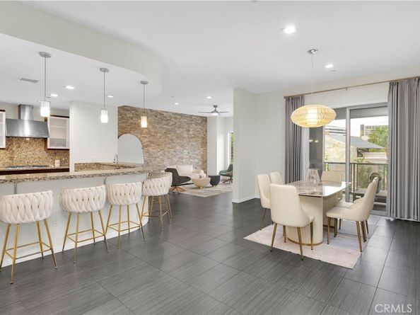 21 Gramercy 220, Irvine CA 92612