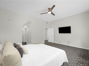 21 Gramercy 220, Irvine CA 92612