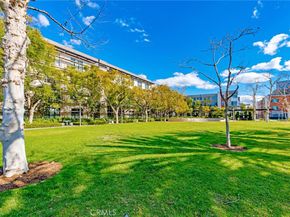 21 Gramercy 220, Irvine CA 92612