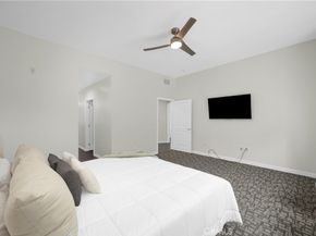 21 Gramercy 220, Irvine CA 92612