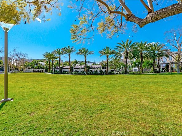 21 Gramercy 220, Irvine CA 92612