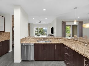 21 Gramercy 220, Irvine CA 92612